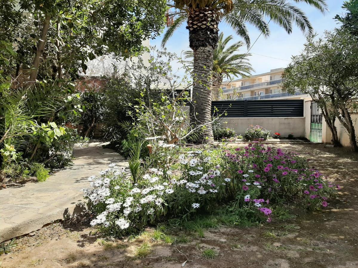 فيلا Casa Franch هوسبيتاليت دي لانفنت المظهر الخارجي الصورة