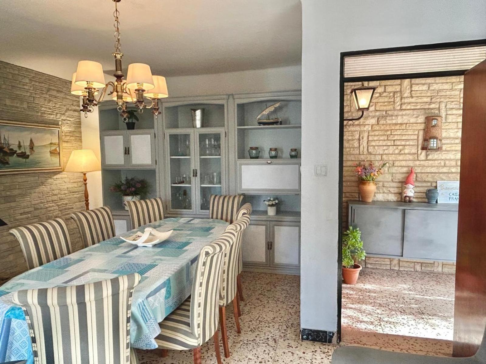 فيلا Casa Franch هوسبيتاليت دي لانفنت المظهر الخارجي الصورة